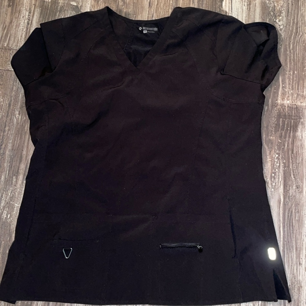 Med couture women’s scrub top